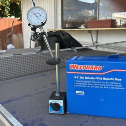 Dial Indicator With Magnetic Base