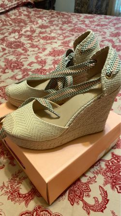 Beautiful wedges size7.5