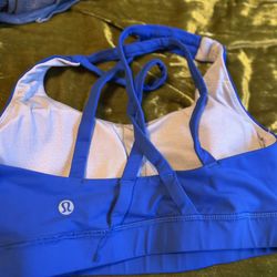Lululemon sports   size 4