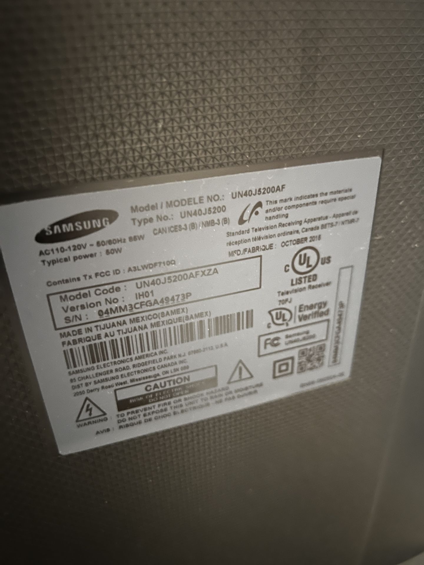 Samsung 40” LED TV UN40J5200AFXZA
