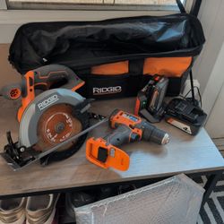 RIDGID 18v Combo w/ 1/2 Drill Driver & 6 1/2 Circular Saw 