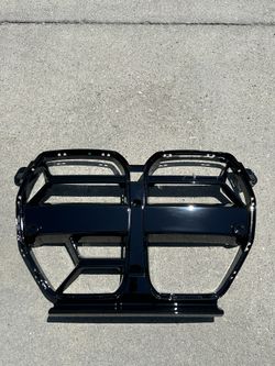 G80 G82 G83 Gloss Black CSL GRILL