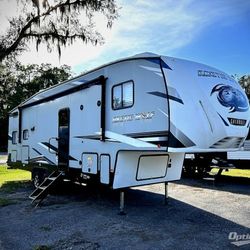 2022 Forest River Cherokee Artic Wolf 287BH