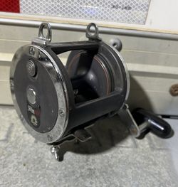 Daiwa Sealine 400h Fishing Reel