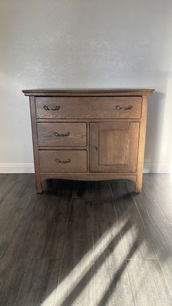Antique oak washstand 19 th to early 20th century