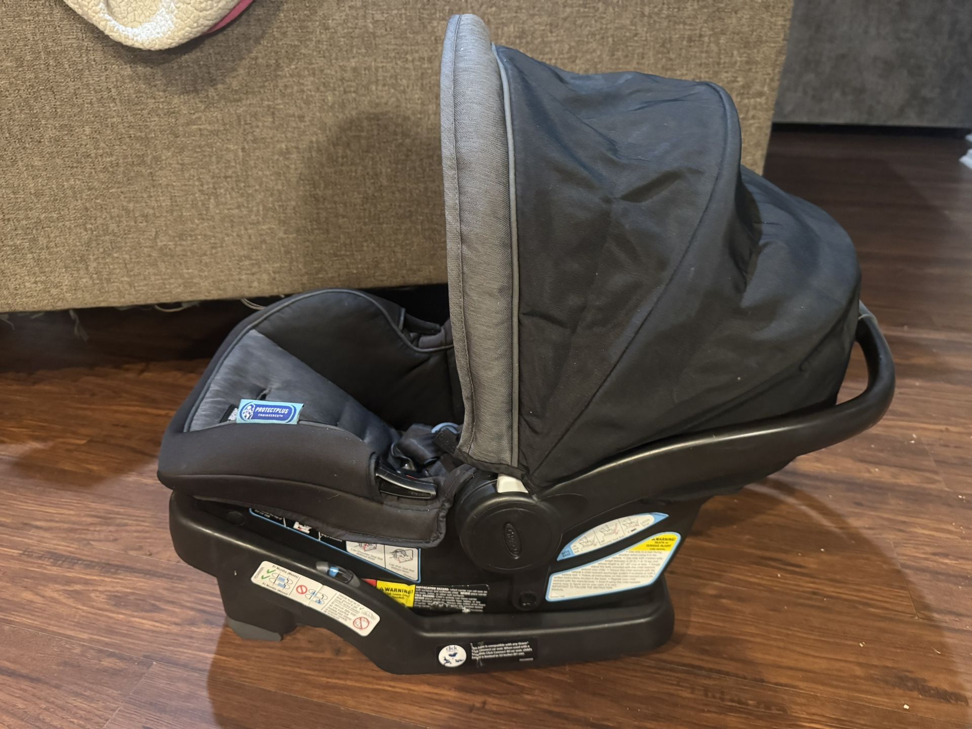 Graco Car seat With Base 