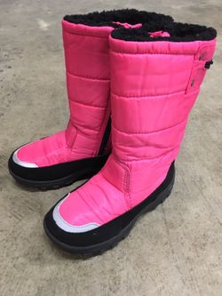 Girls boots Khombu weatherproof size 2