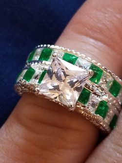 Gorgeous princess cut wedding engagement promises ring size 6