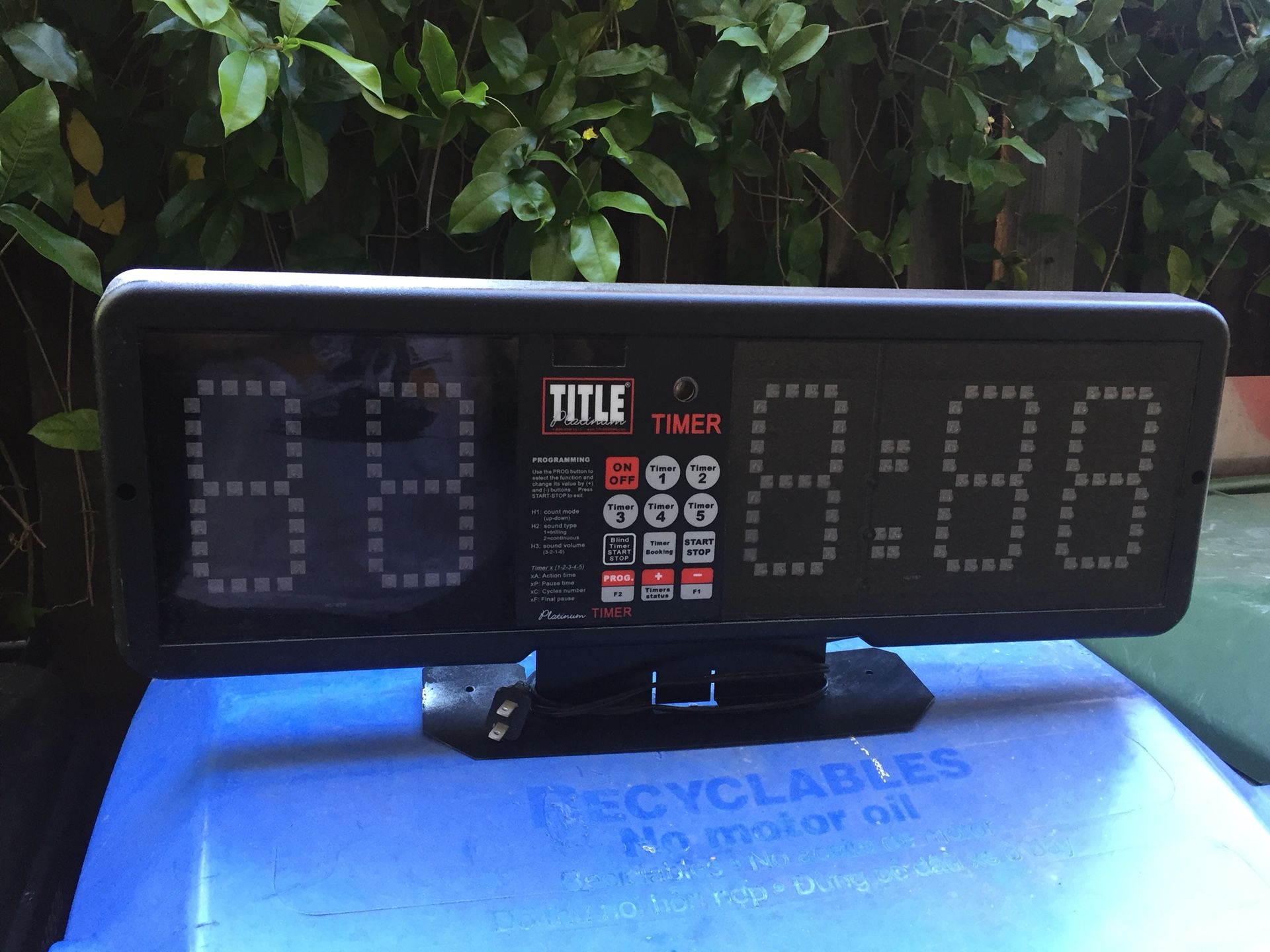 TITLE PLATINUM PROFESSIONAL FIGHT & GYM TIMER