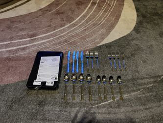 19 Pieces Silverware Cambridge Whit New Utensil Holder 