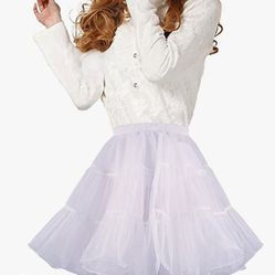 White Petticoat Lolita Style