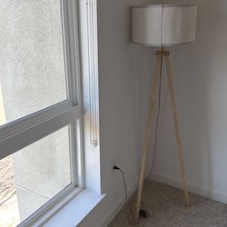 Floor lamp