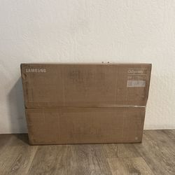 Samsung 27" Odyssey G6 Smart Curved Gaming Monitor