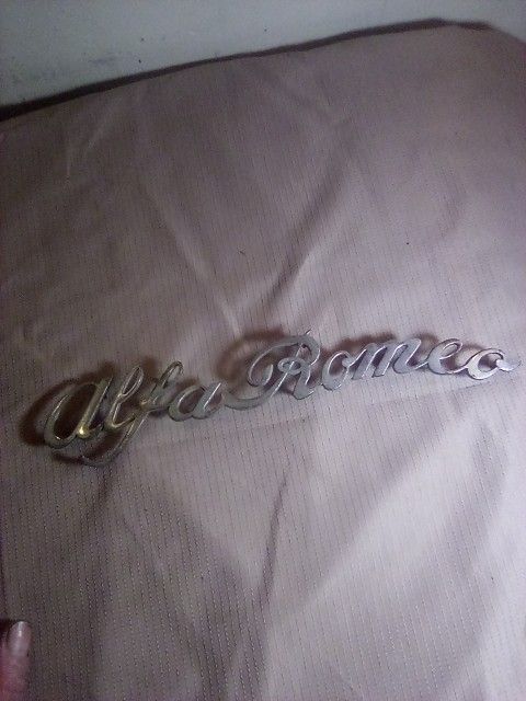 Alfa Romeo Emblem