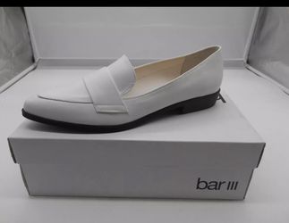 Bar III Women's White Loafers Worn couple of times  Like new