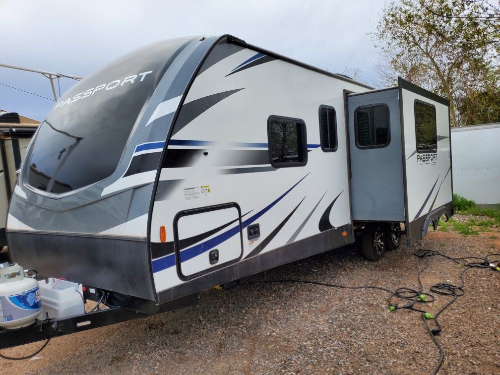 2021 Keystone Passport 2500RK couples trailer