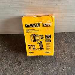 📌DEWALT 20V MAX Cordless LED Jobsite Spotlight )PRECIO FIRME NO MENOS👉$75 NEW