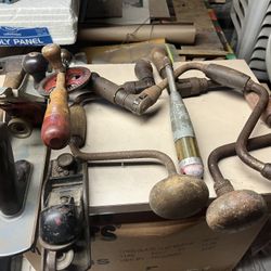 BRACE AND BIT —-14 BITS IN INCLUDED