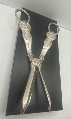 Vintage Richards of Sheffield Golden Age sewing scissors Made In England Silver