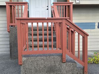 Wood patio railing