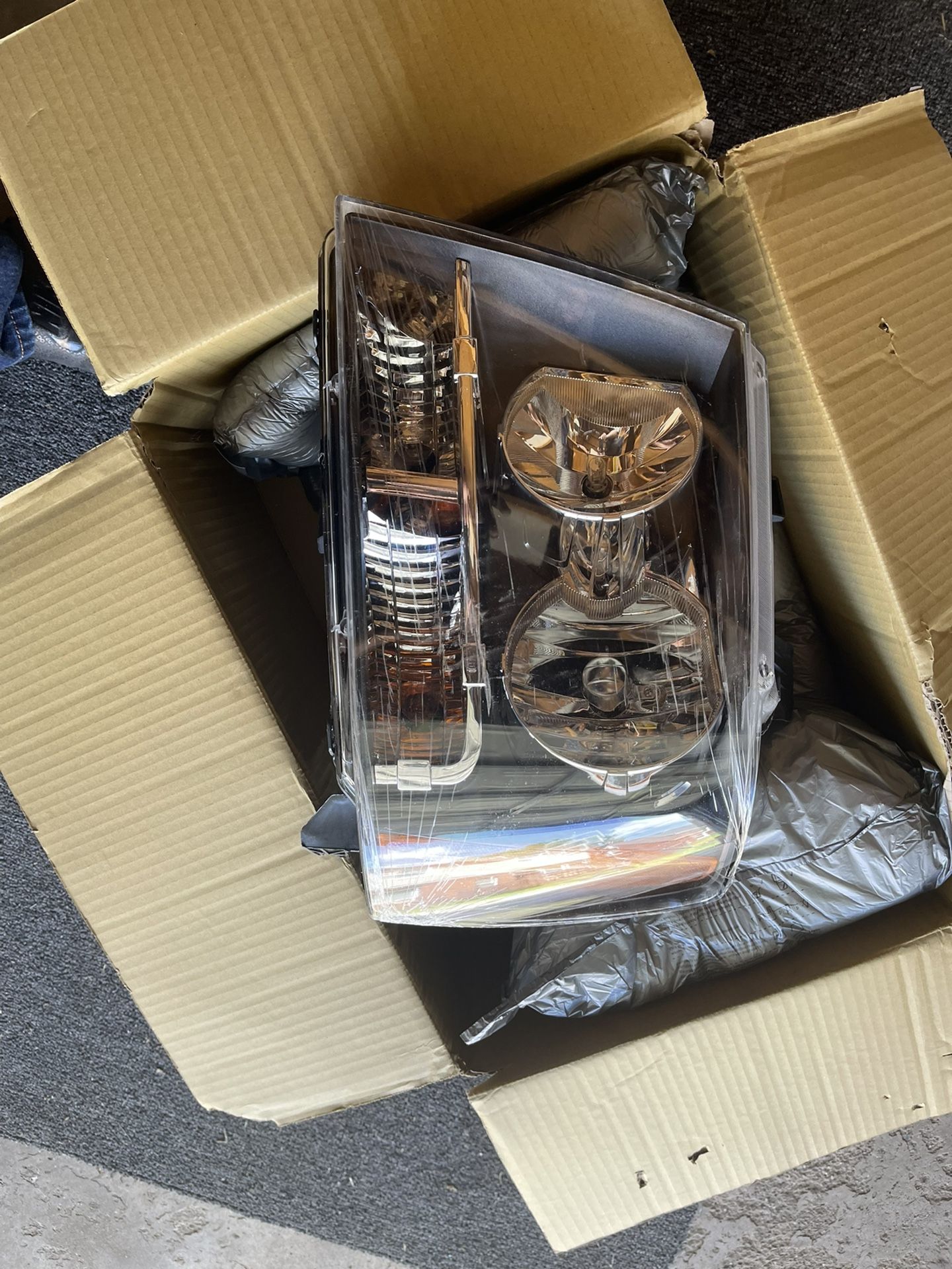 07-14 Chevy Headlights 