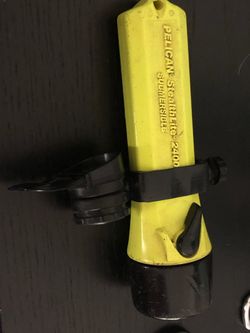Pelican stealthLite 2400 submersible flashLight