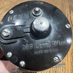 Vintage Penn 209 Level Wind Fishing Reel 