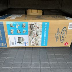 Graco Pack N Play + Bassinet & Changing Table