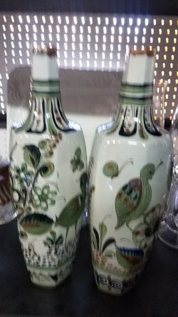 2 vases