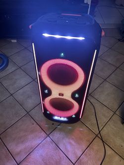 JBL PartyBox 710 – 800W Bluetooth Party Speaker – Like New