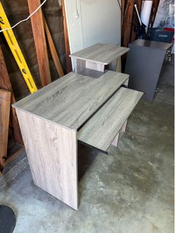 Computer desk