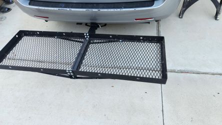 Cargos hitch carrier