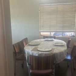 Dinette Table With 6 Chairs 