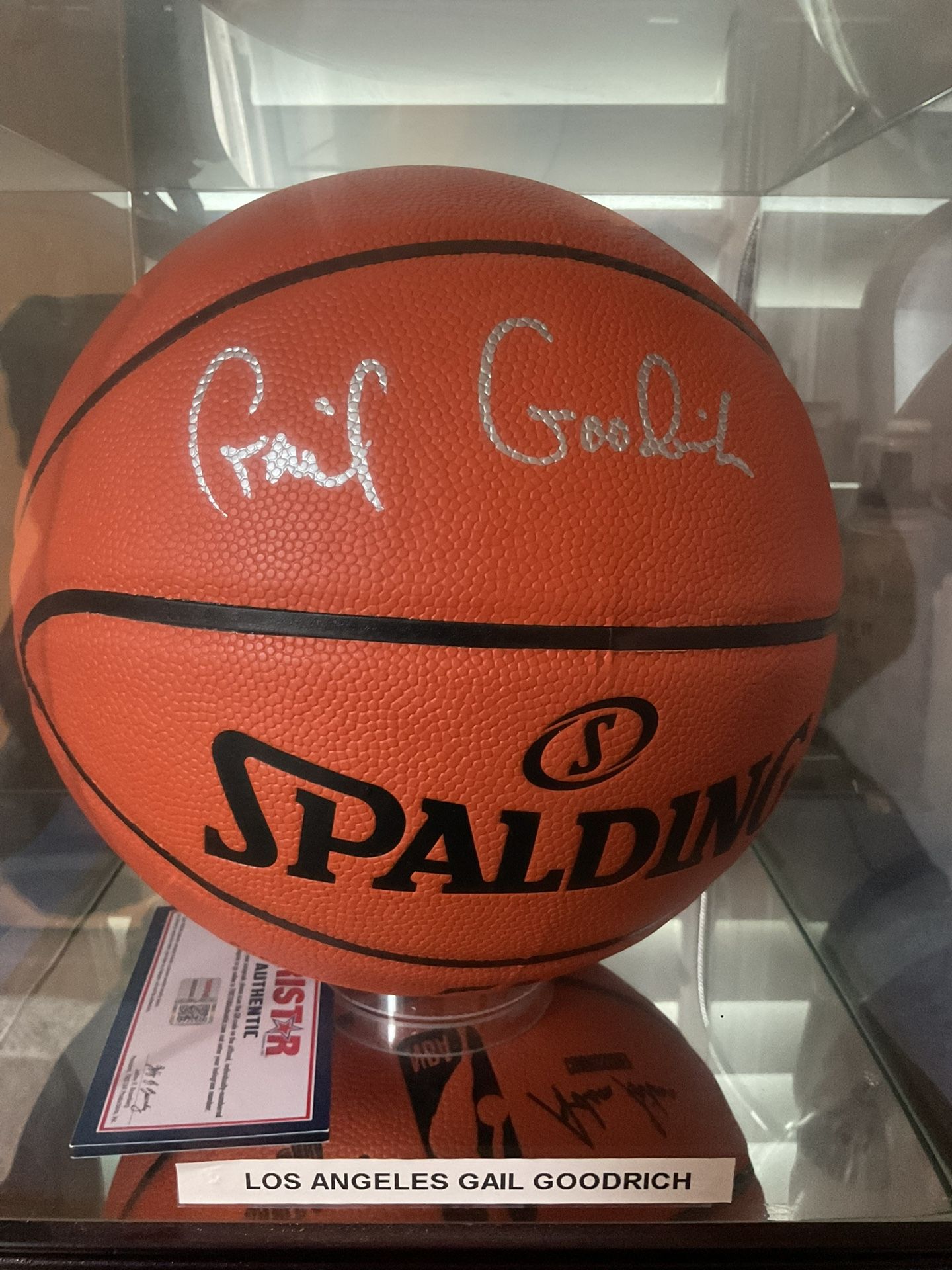 Los Angeles Lakers Gail Goodrich Autographed Basketball