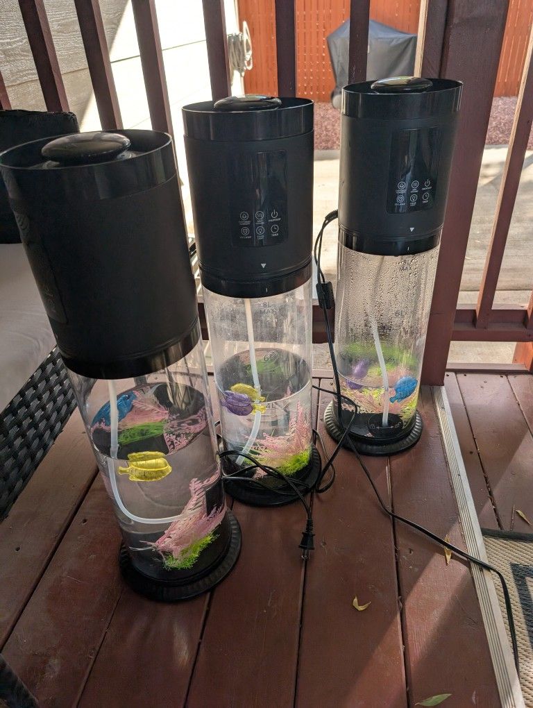 3x Humidifiers