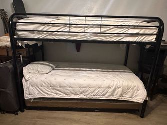 Bunkbed with Trundle