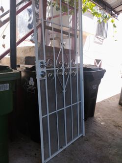 Screen door