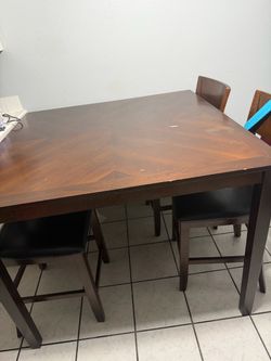 Kitchen table
