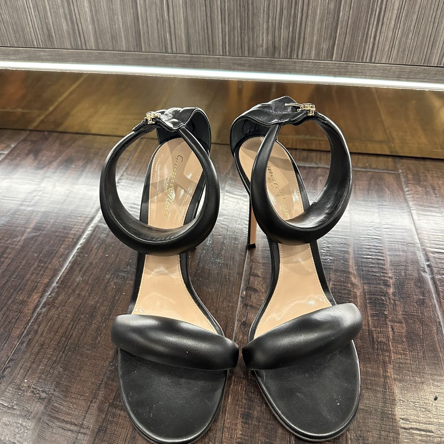 Gianvito Rossi bijoux puffy