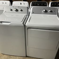 Set washer and dryer. GE washer 4.0cuftGE  dryer 7.0cu ft 