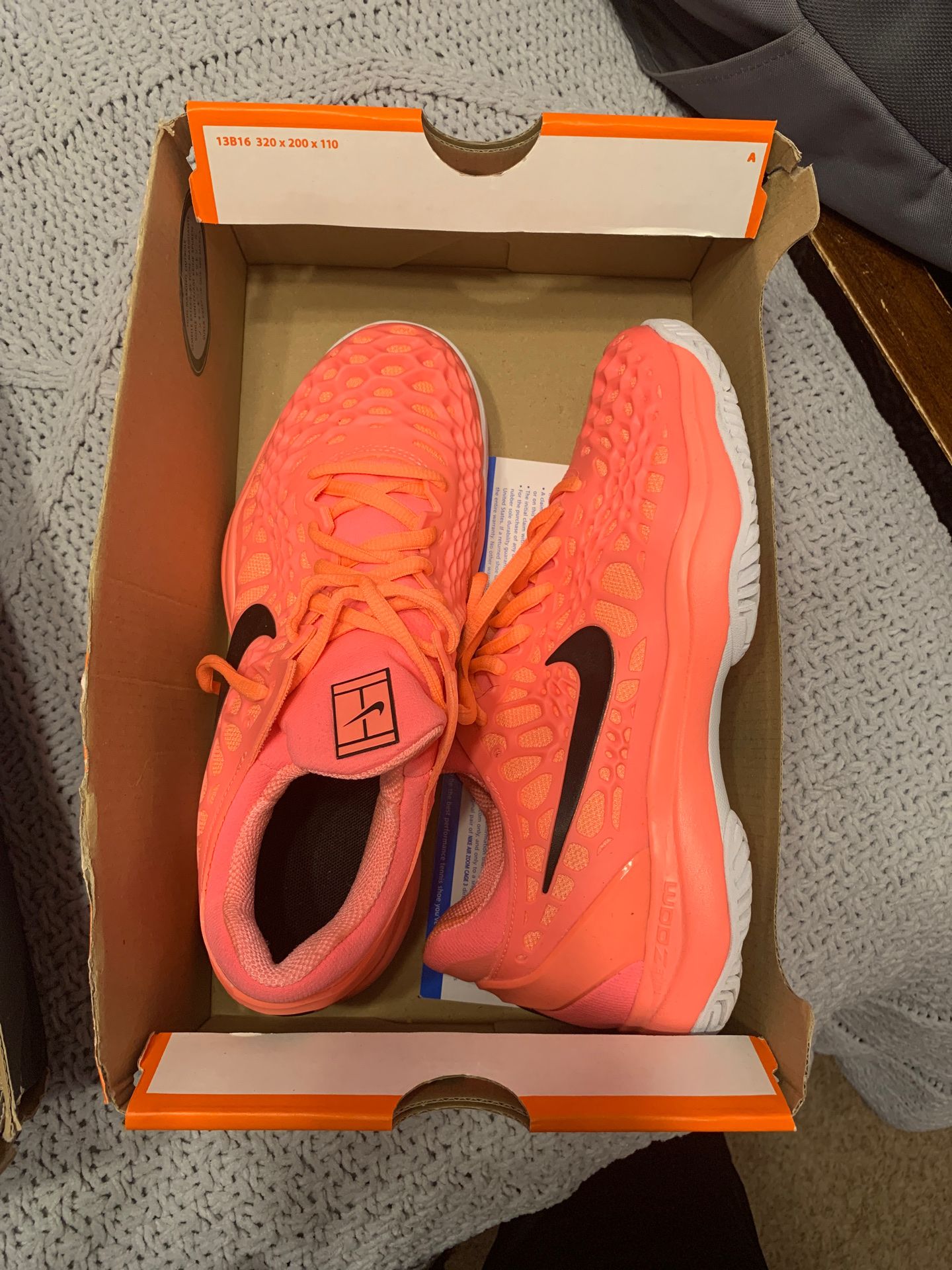 women’s pink nike shoes