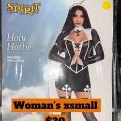 Woman’s New Xsmall Costume