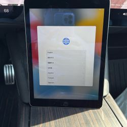 iPad Air - 2nd Gen (in Great Condition)