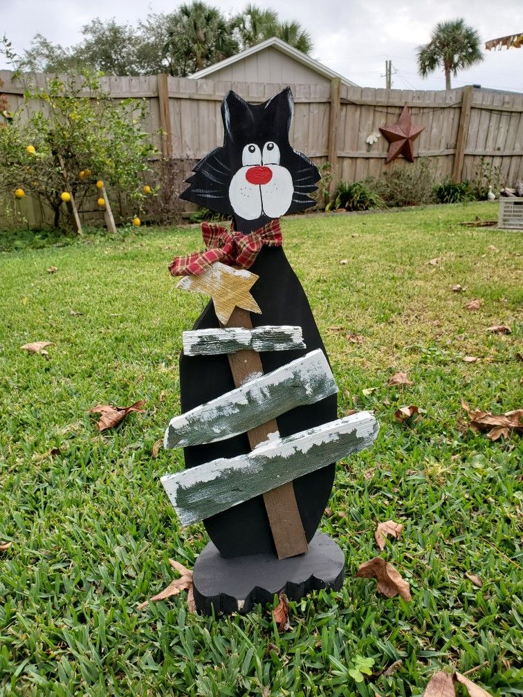 Christmas  Cat With Tree