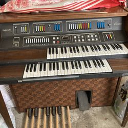 Baldwin Organ