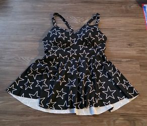 Torrid Star Print Wire-Free Racerback Tankini Swim Top Flared Peplum Black White 00 C/D