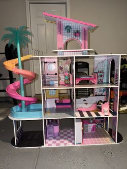 LOL Doll House