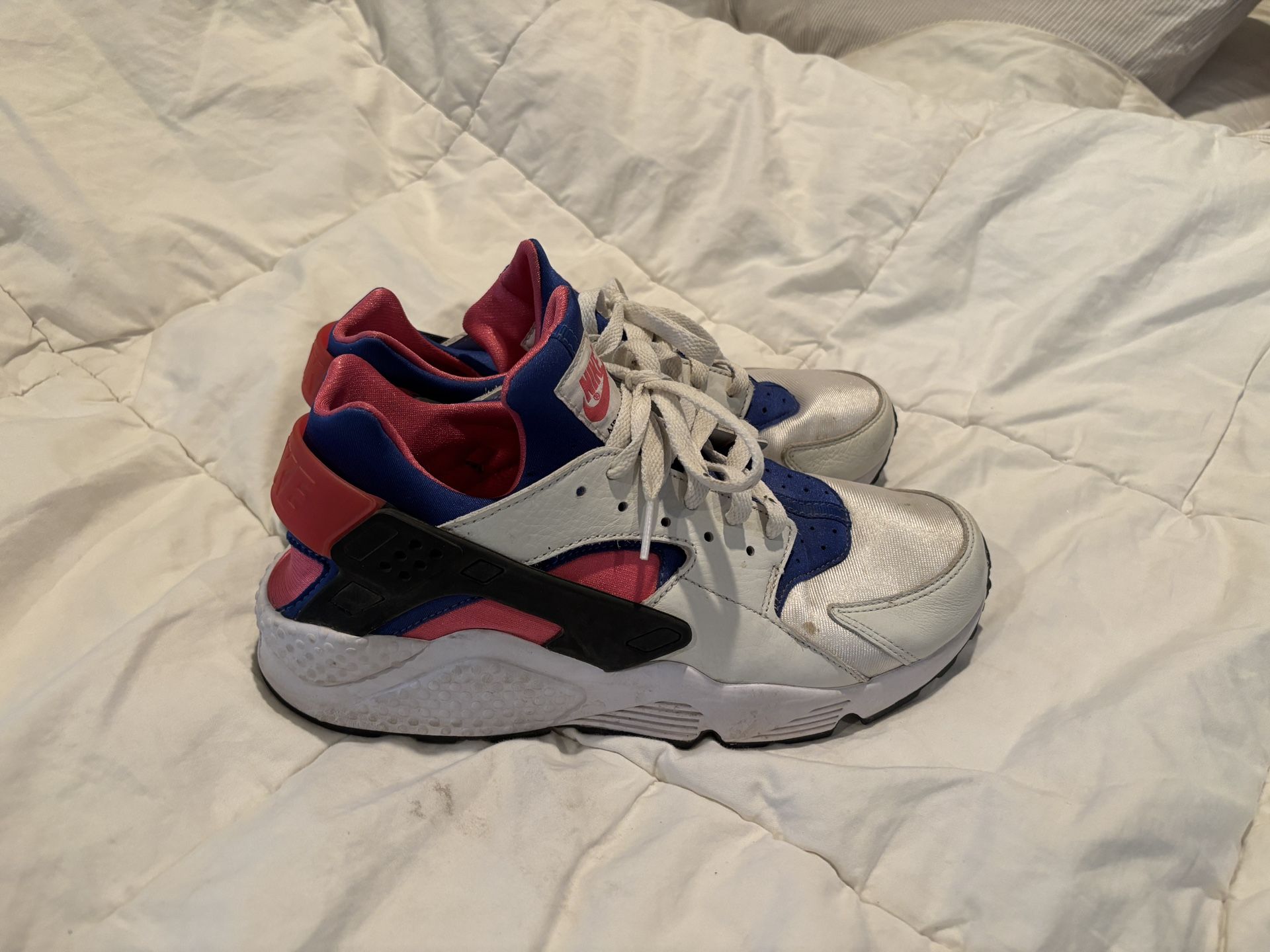 Nike Air Huarache Size 10