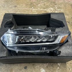 2018-2021 Honda Accord OEM Left side Headlight only
