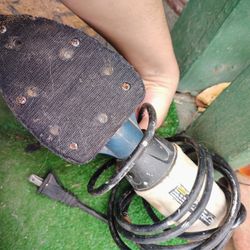 Ryobi 1.2 Amp Corded 5.5 in. Corner Cat Sander